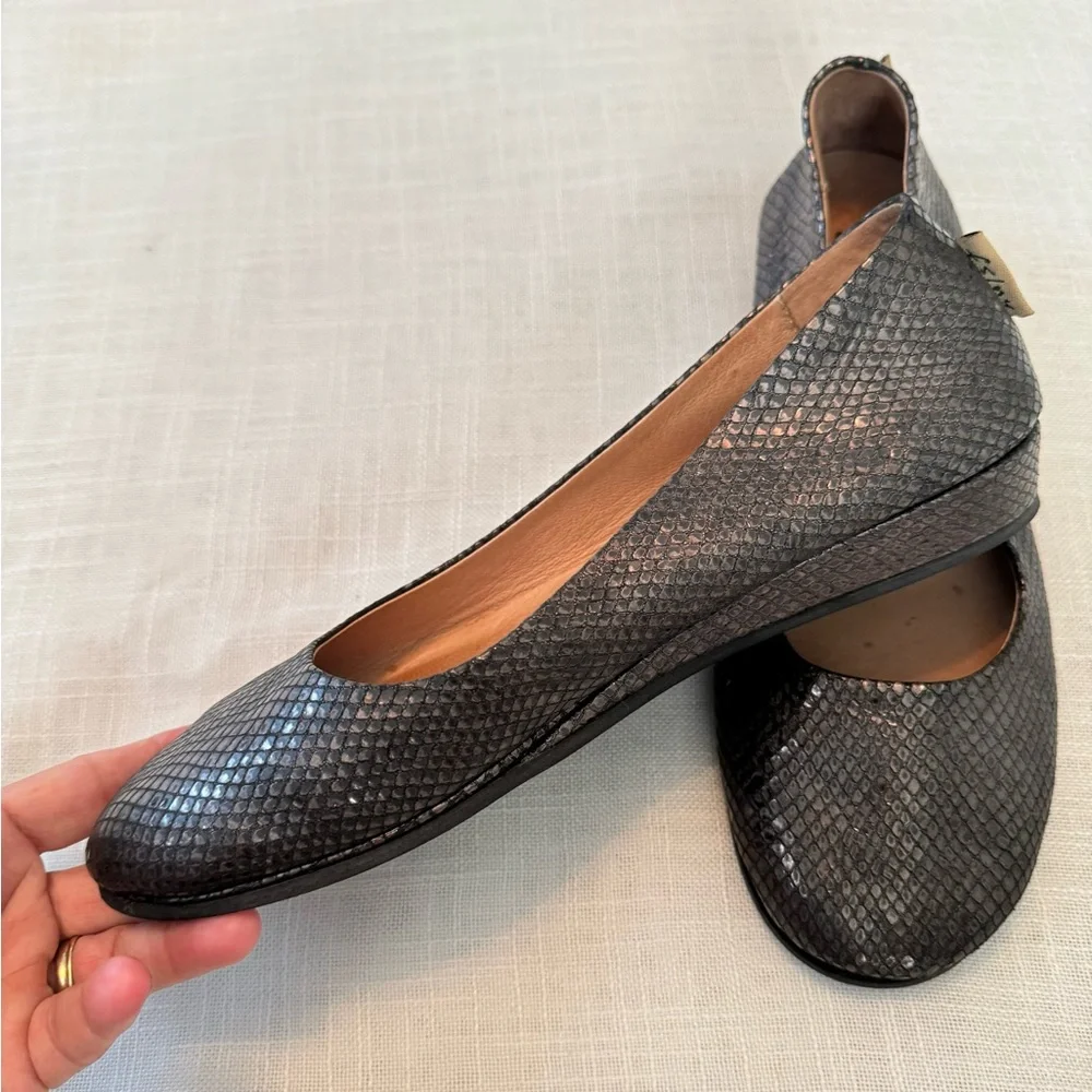 Genuine Leather ballet flats Lagenlook Fslny Italy Size 9 Gray shimmer Fairycore